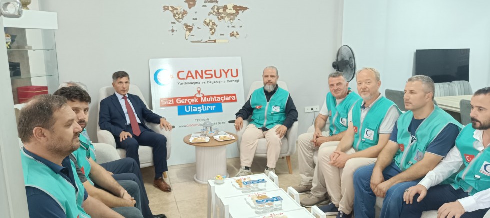 KAYMAKAM ERTEN CANSUYU İYİLİK MAĞAZASINI ZİYARET ETTİ