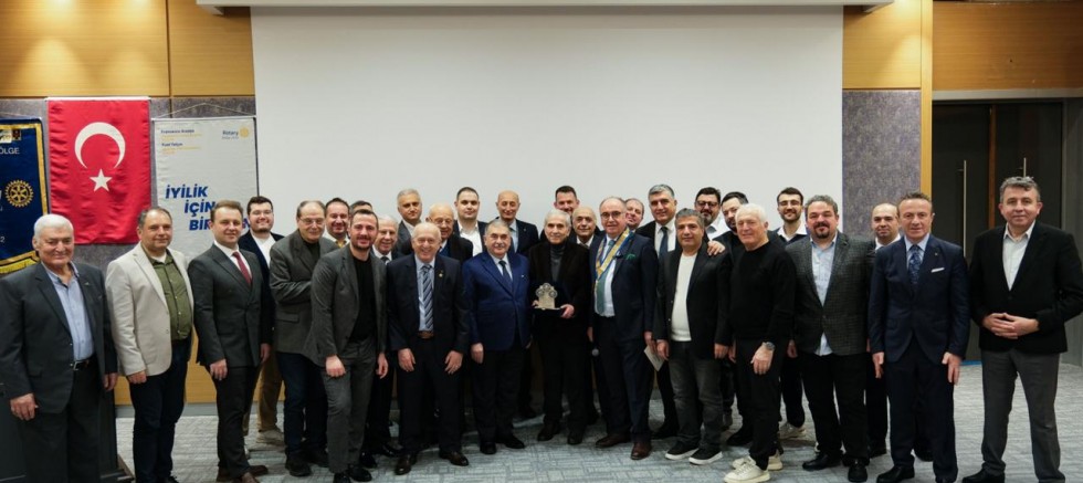 MESLEK  HİZMET ÖDÜLLERİ VERİLDİ